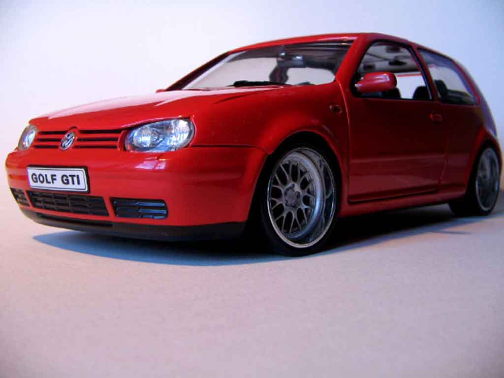 VOLKSWAGEN VW GOLF 4 IV Génération GTi rouge rouge rouge rouge, Minichamps  en 1:43 CONCESSIONNAIRE ! EUR 29,92 - PicClick FR