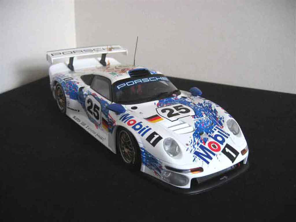 UT Models Limited 1996 Porsche 911 GT 1 1:18 Scale Diecast Model Car White