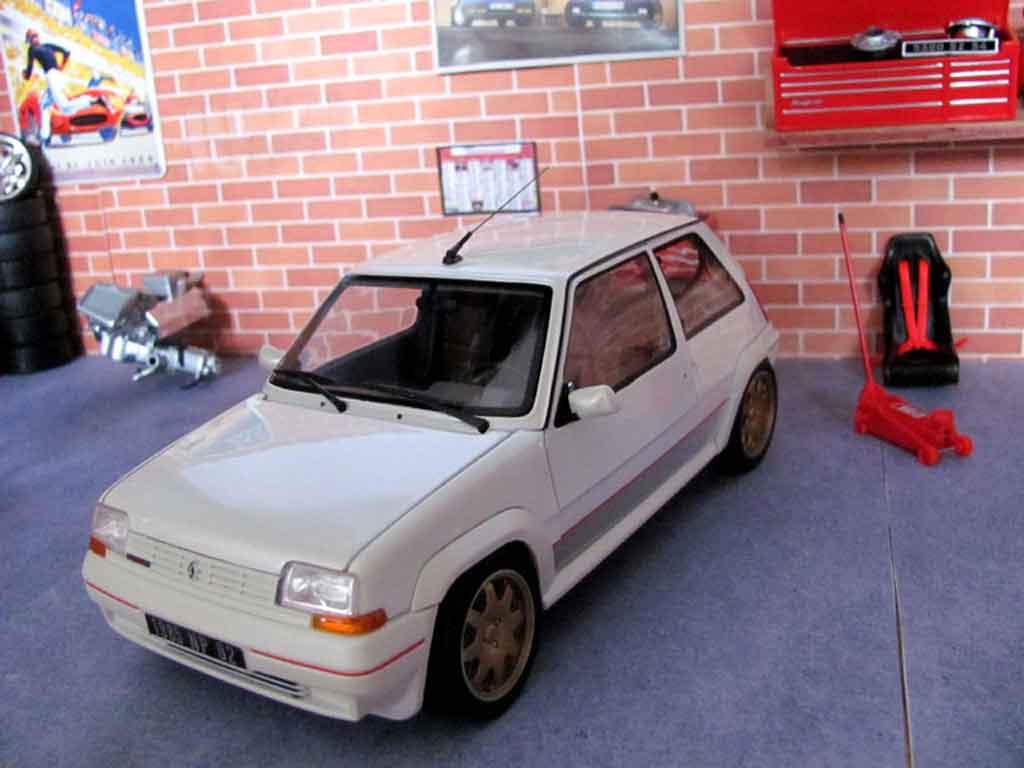 Diecast model cars Renault 5 Turbo 1/18 Ottomobile Turbo laureate white  1984 